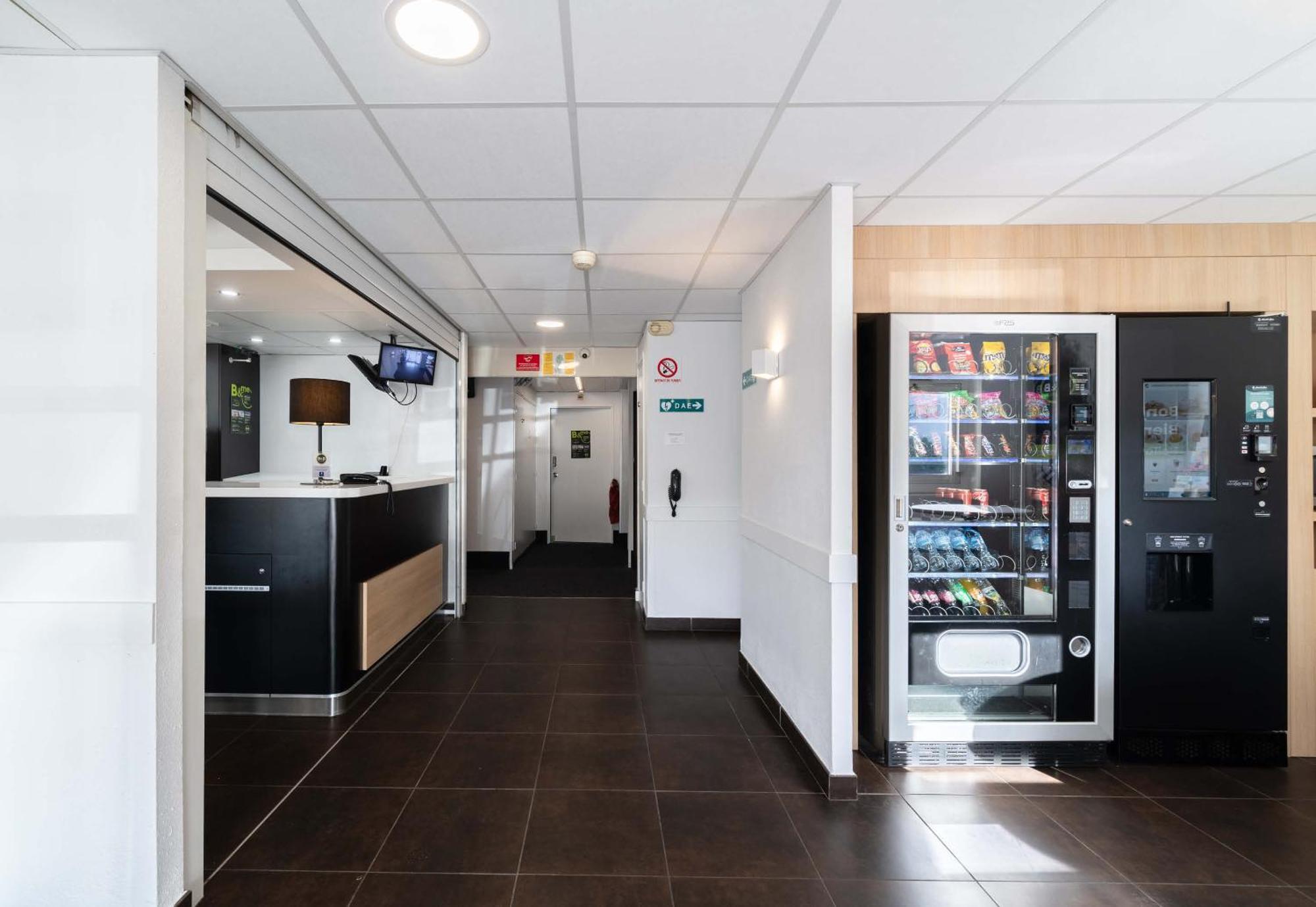 B&B HOTEL Calais Terminal Cité Europe 2 étoiles Coquelles Exterior foto